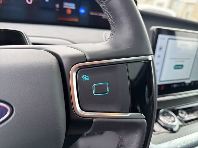 Certified 2025 Ford Expedition Platinum w/ Driver's Package image 31