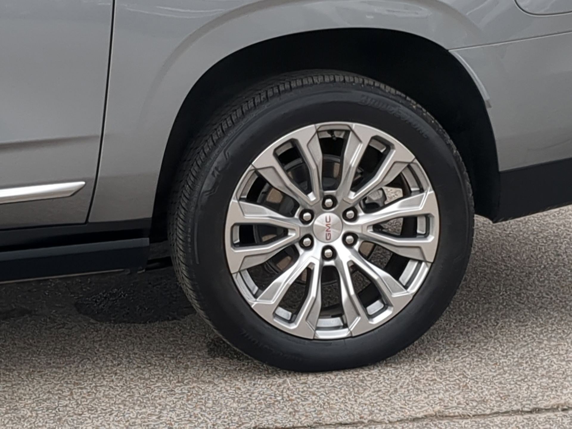 Used 2023 GMC Yukon XL Denali w/ Denali Reserve Package image 11