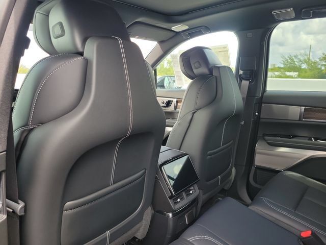 New 2027 Cadillac Vistiq Luxury AWD/4WD image 18