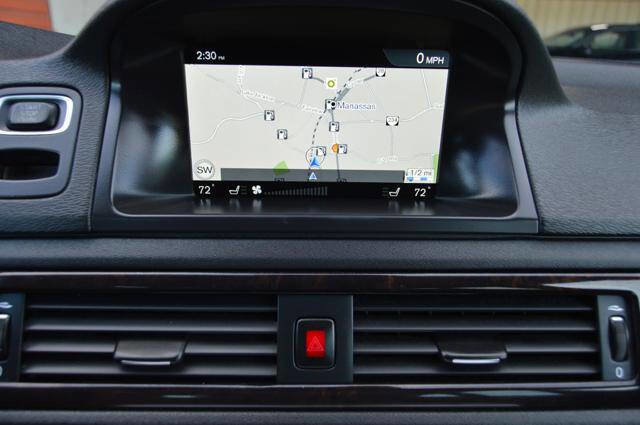 Used 2016 Volvo XC70 T5 Premier w/ Proximity Package image 23