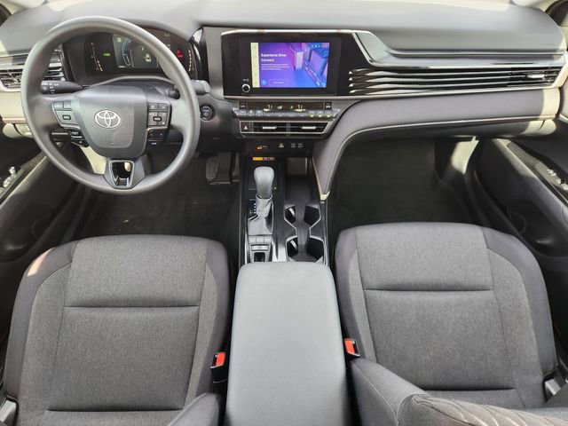 Used 2025 Toyota Camry LE image 25