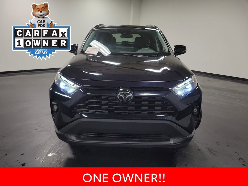 Used 2023 Toyota RAV4 XLE Premium image 3
