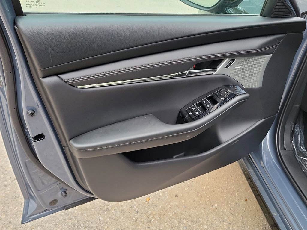 New 2026 MAZDA MAZDA3 Hatchback w/Premium Plus Pkg image 19
