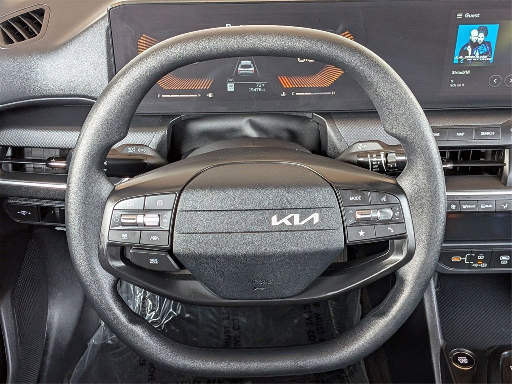Used 2025 Kia K4 LXS image 19
