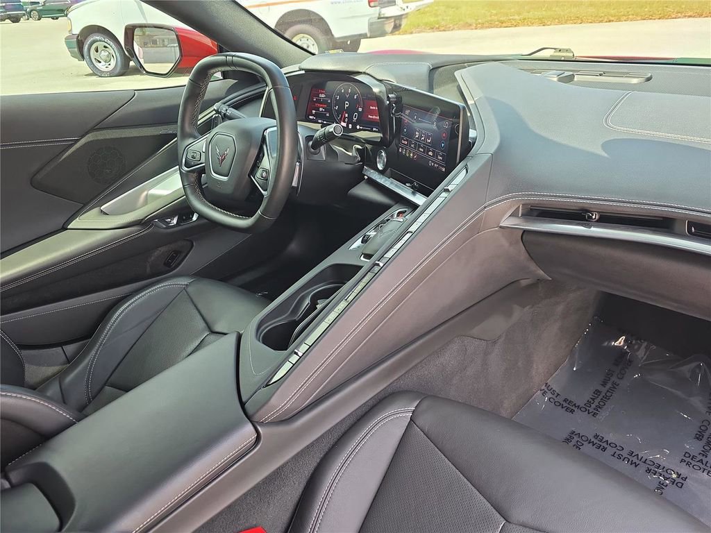 Used 2021 Chevrolet Corvette Stingray Coupe w/ Z51 Performance Package RWD image 18