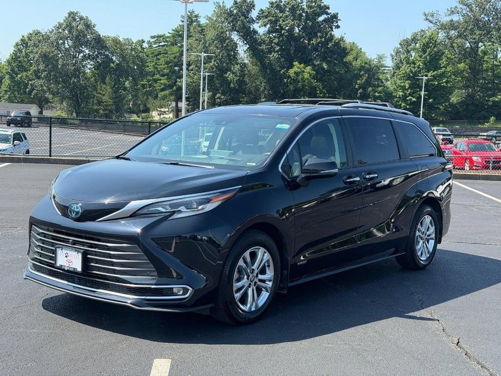 Certified 2021 Toyota Sienna Platinum AWD/4WD image 10