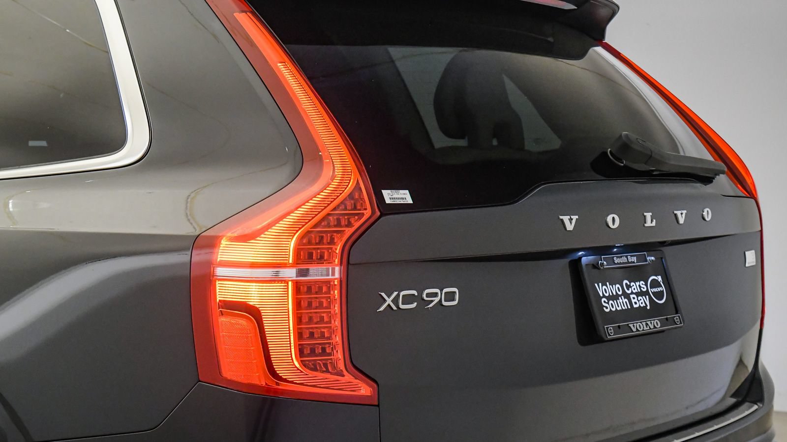 Used 2022 Volvo XC90 T8 Inscription Expression w/ Advanced Package AWD/4WD image 12
