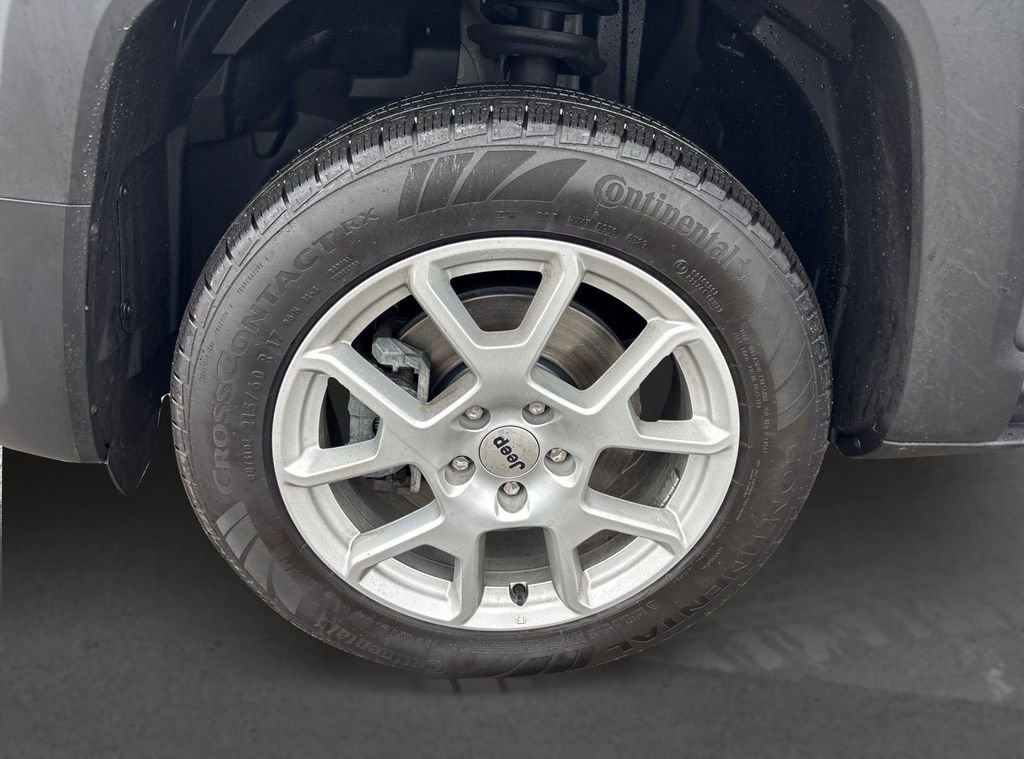 Used 2023 Jeep Renegade Latitude w/ Sun/Sound Group image 12