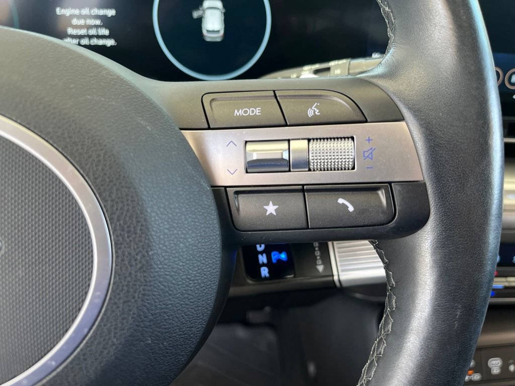 Used 2024 Hyundai Kona Limited FWD image 19