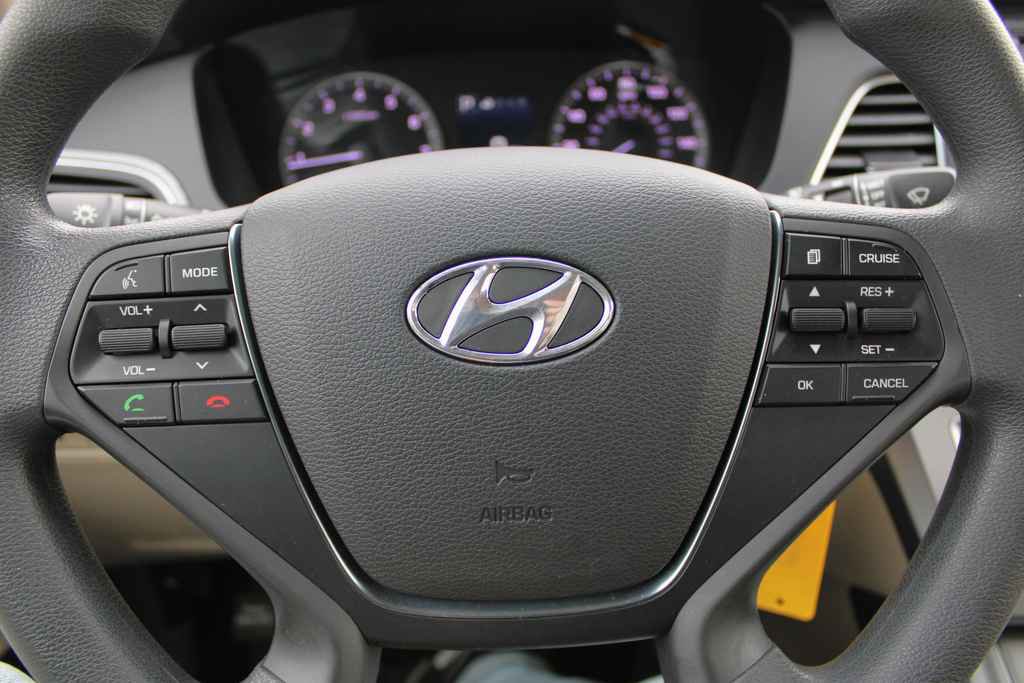 Used 2015 Hyundai Sonata SE w/ Option Group 09 image 15