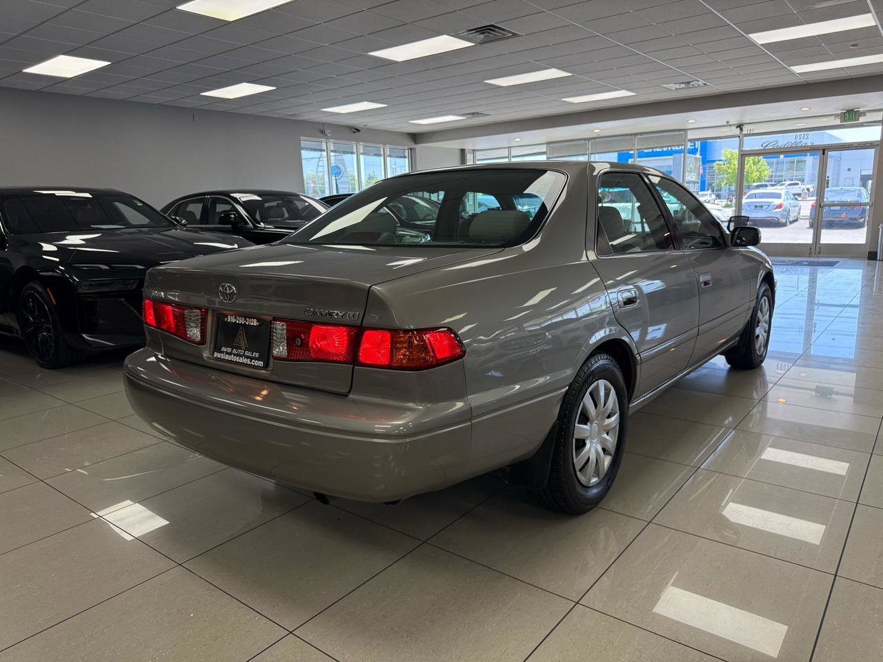 Used 2000 Toyota Camry CE FWD image 8