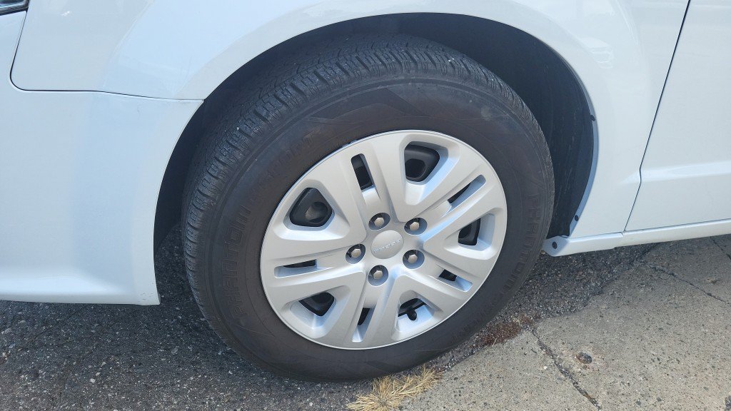 Used 2019 Dodge Grand Caravan SE FWD image 27