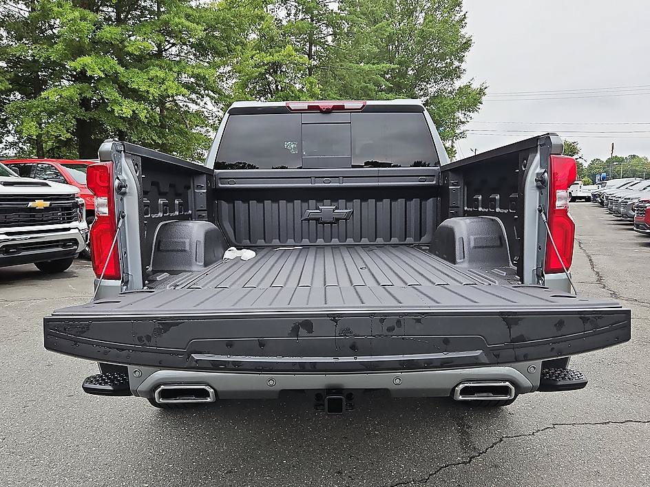 New 2026 Chevrolet Silverado 1500 High Country AWD/4WD image 5