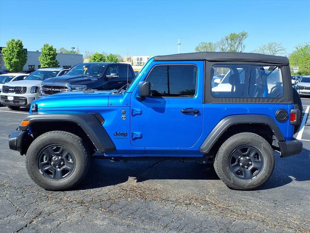 Used 2022 Jeep Wrangler Sport AWD/4WD image 20