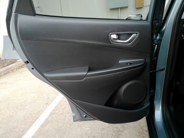 Used 2019 Hyundai Kona SEL image 15