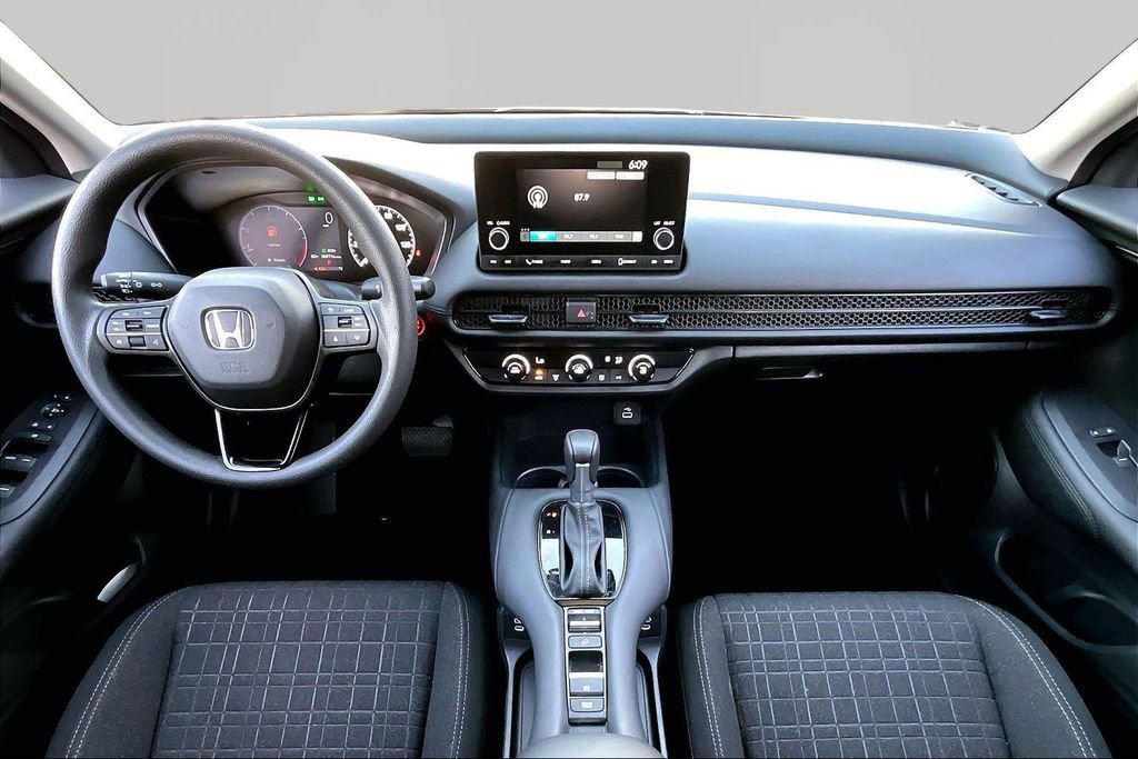 Used 2025 Honda HR-V LX image 8