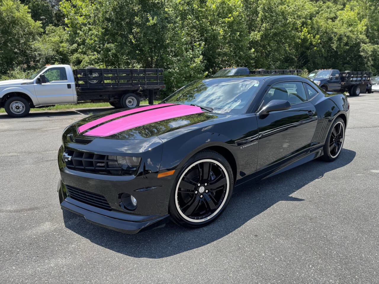 Used 2010 Chevrolet Camaro SS image 2
