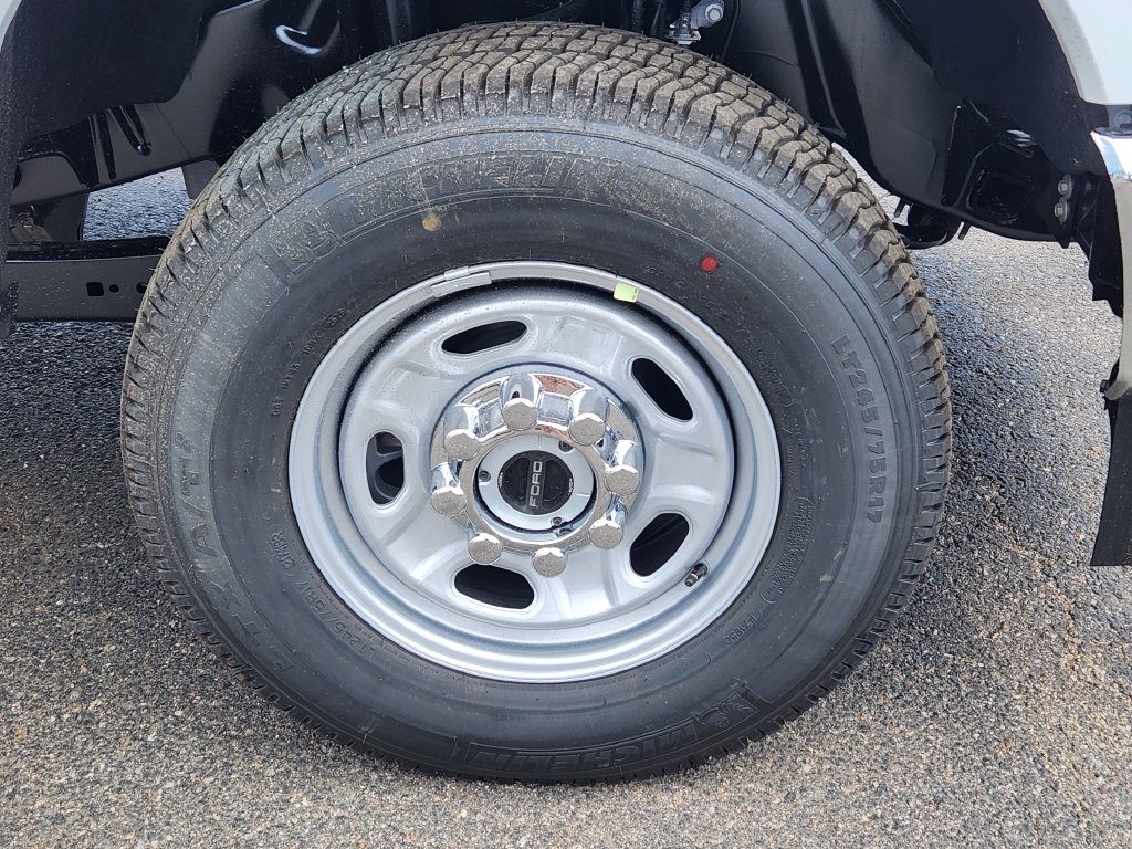 New 2026 Ford F350 XL AWD/4WD image 10