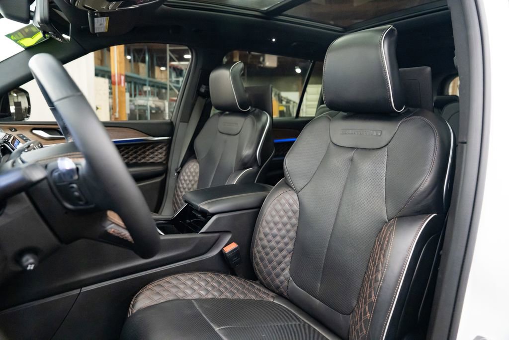 Used 2023 Jeep Grand Cherokee L Summit w/ Advanced Protech Group IV image 27