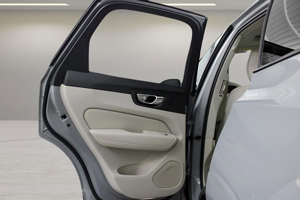 New 2026 Volvo XC60 B5 Ultra w/ Protection Package Premier AWD/4WD image 29