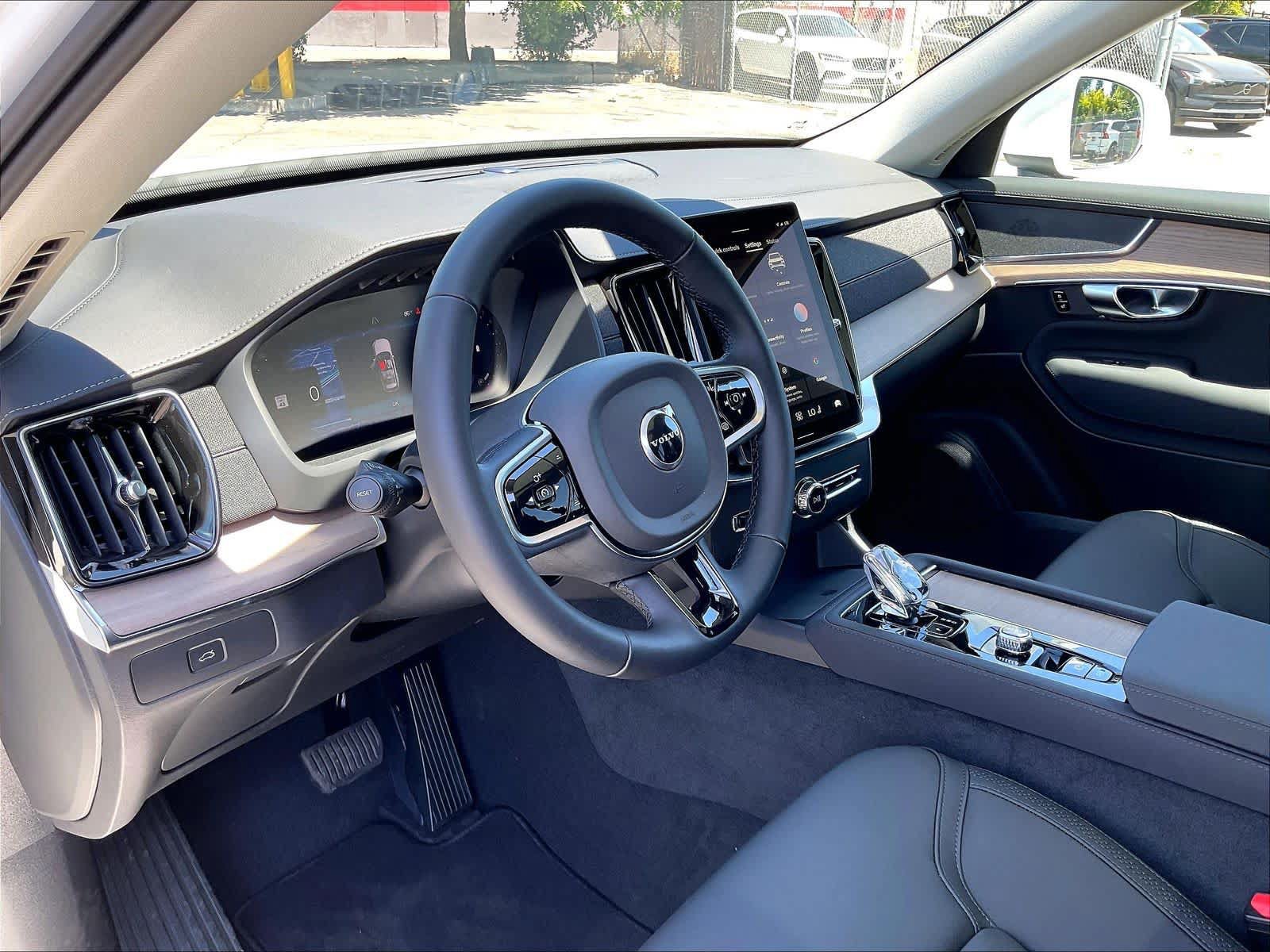 New 2026 Volvo XC90 B6 Core AWD/4WD image 8