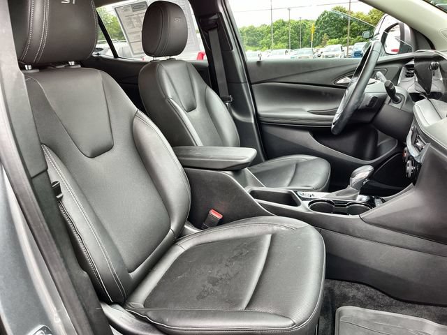 Used 2024 Buick Encore GX Sport Touring AWD/4WD image 24