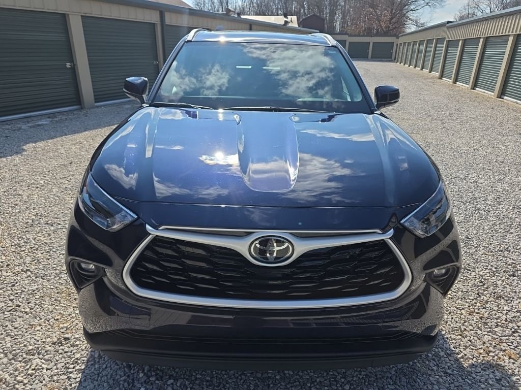 Certified 2026 Toyota Highlander XLE image 10