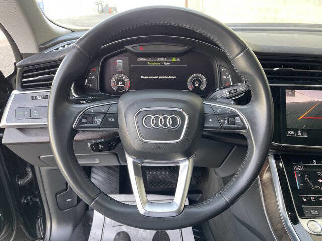 Used 2020 Audi Q8 Premium Plus w/ Premium Plus Package AWD/4WD image 19