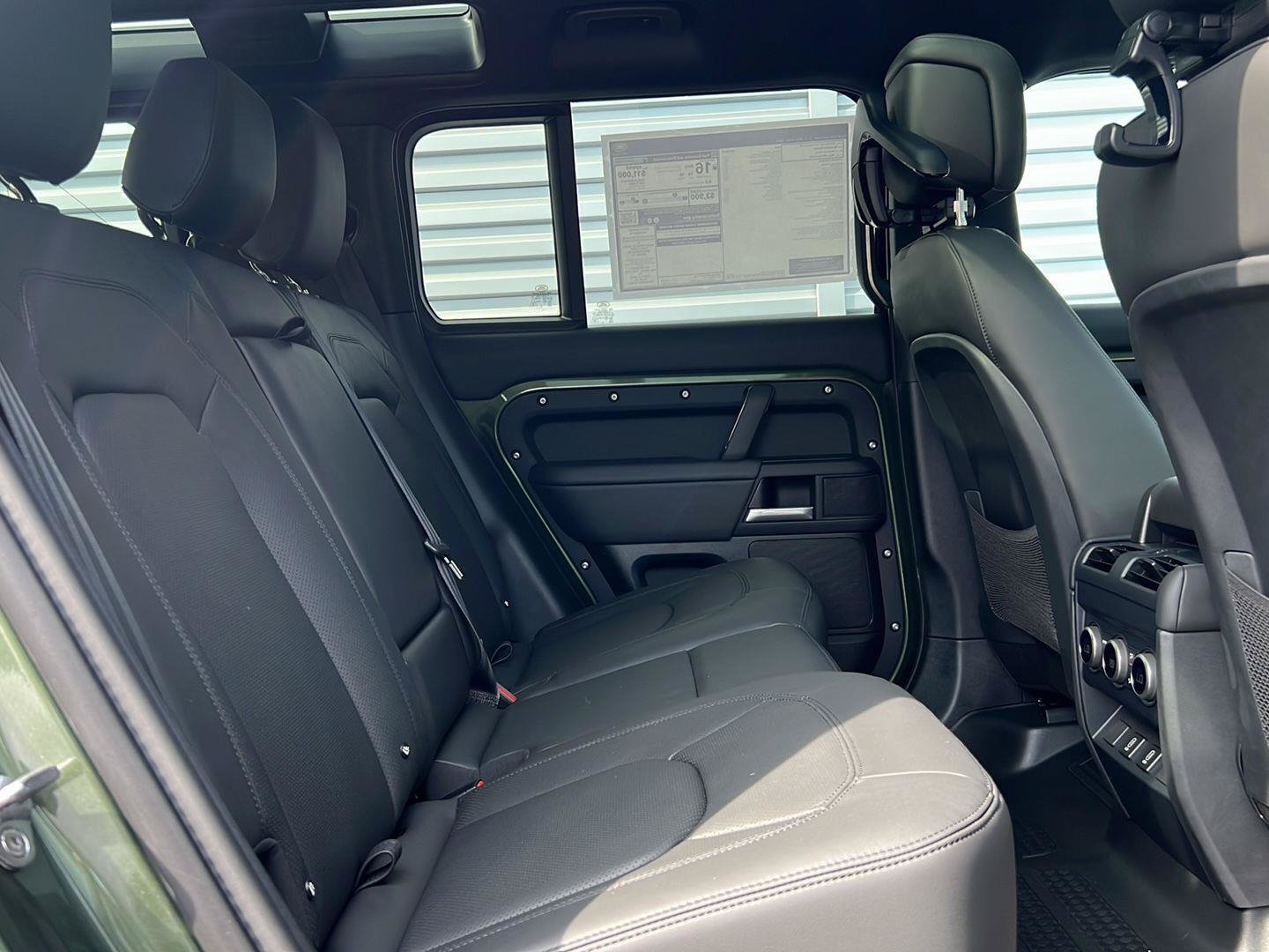 New 2026 Land Rover Defender 110 X-Dynamic SE AWD/4WD image 27