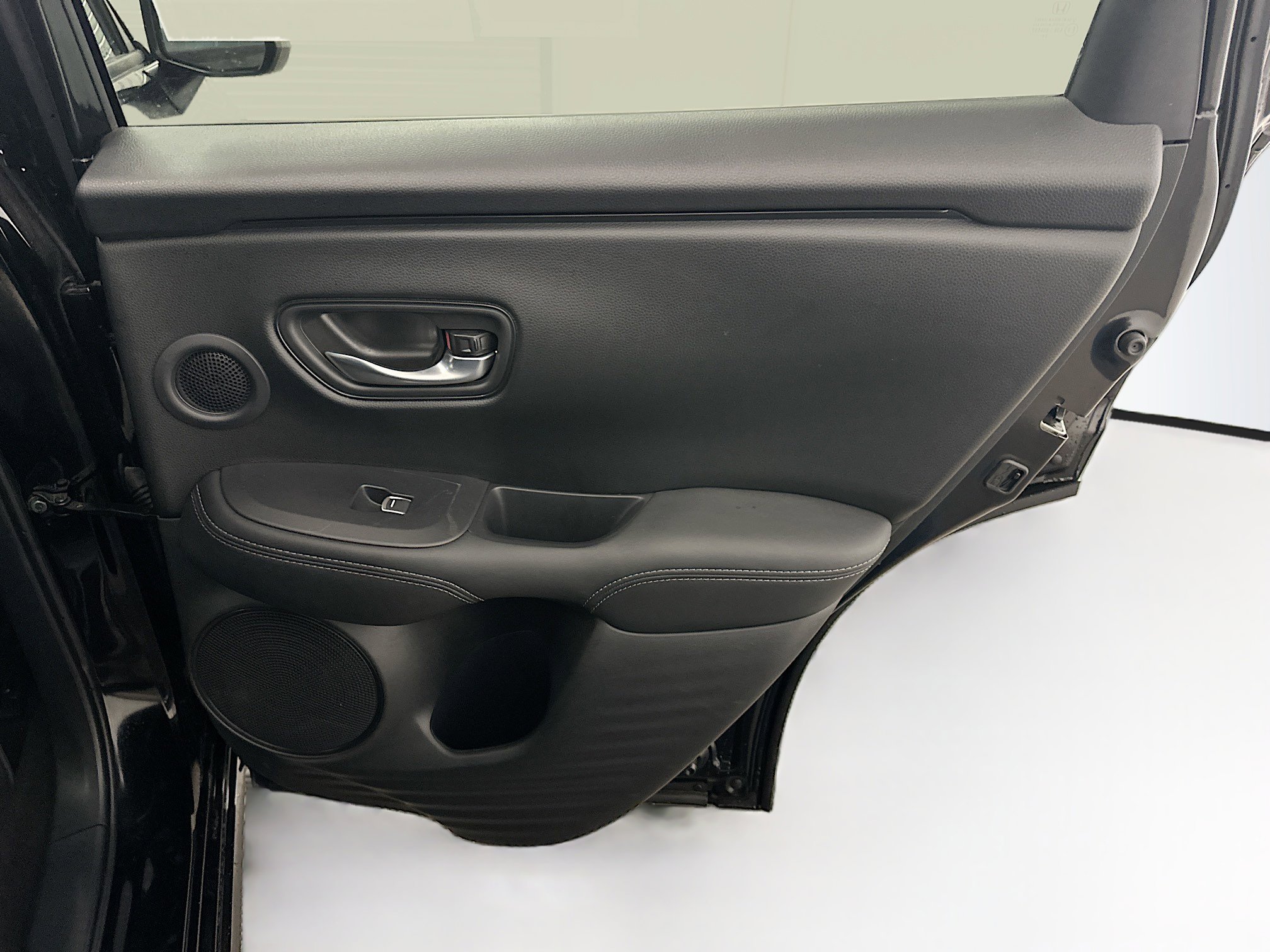 Used 2025 Honda HR-V EX-L image 31