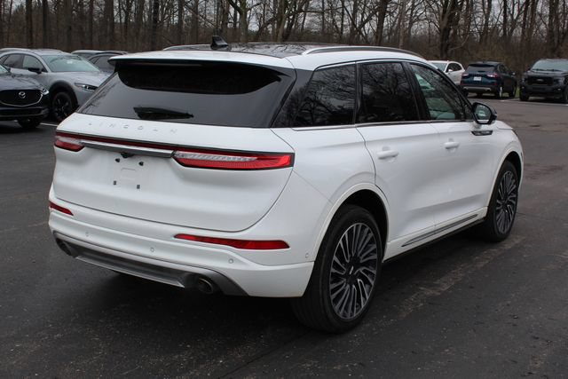 Certified 2022 Lincoln Corsair Reserve w/ Equipment Group 201A AWD/4WD image 3
