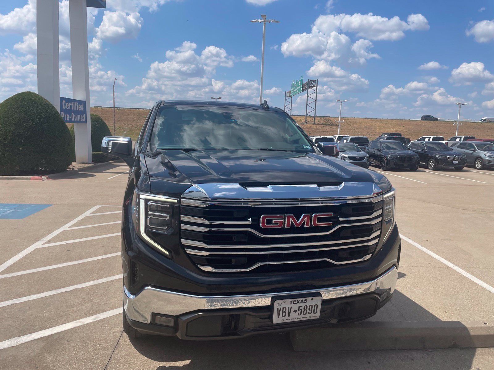 Used 2023 GMC Sierra 1500 SLT w/ SLT Premium Package AWD/4WD image 22