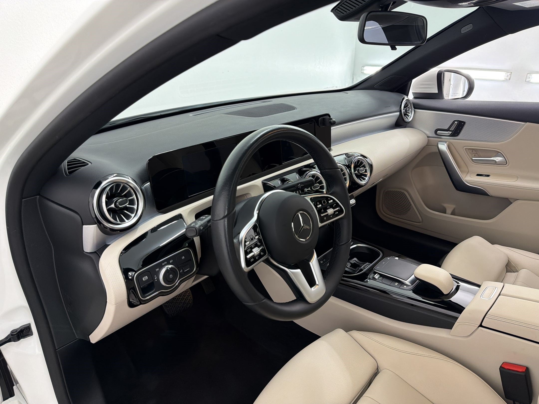 Used 2022 Mercedes-Benz A 220 image 4