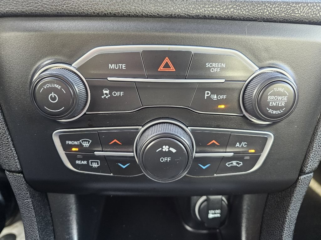 Used 2023 Dodge Charger SXT RWD image 24