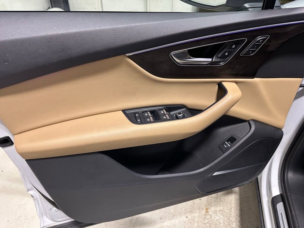 Used 2022 Audi Q7 2.0T Premium Plus w/ Premium Plus Package image 11