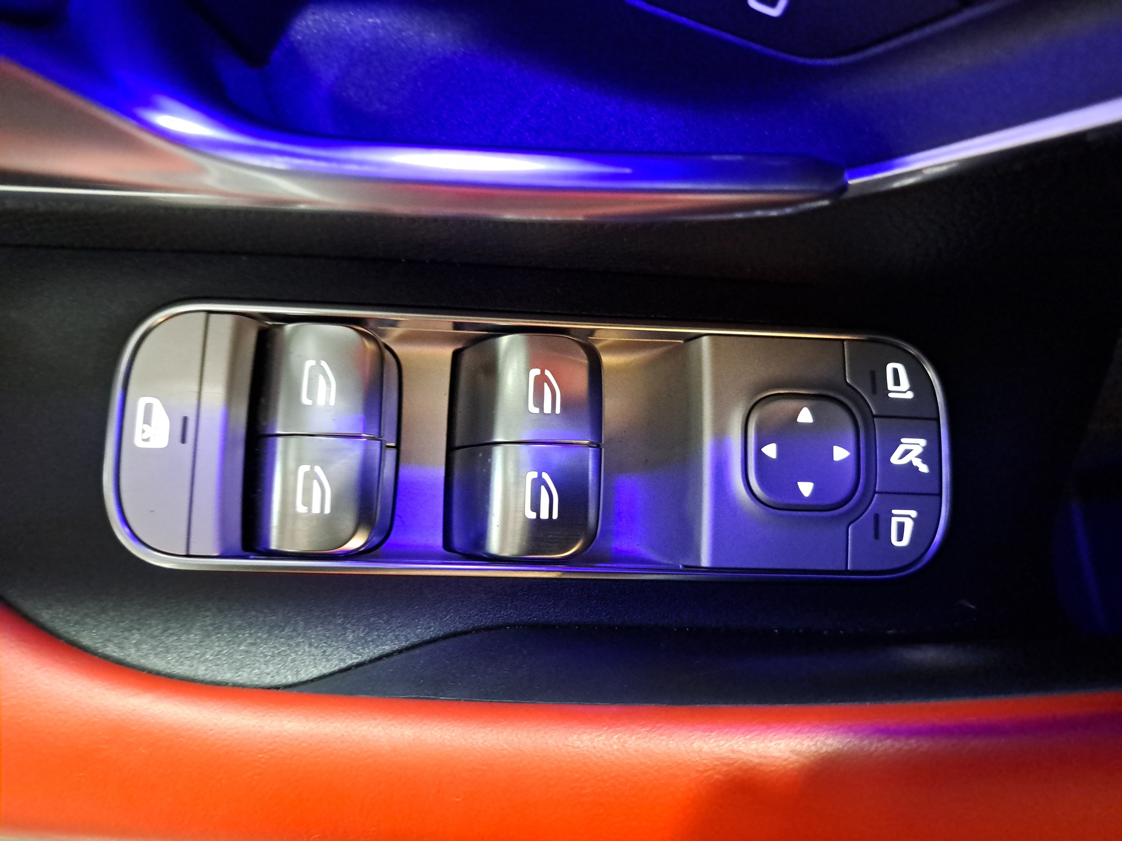 Certified 2025 Mercedes-Benz GLE 53 AMG 4MATIC image 28