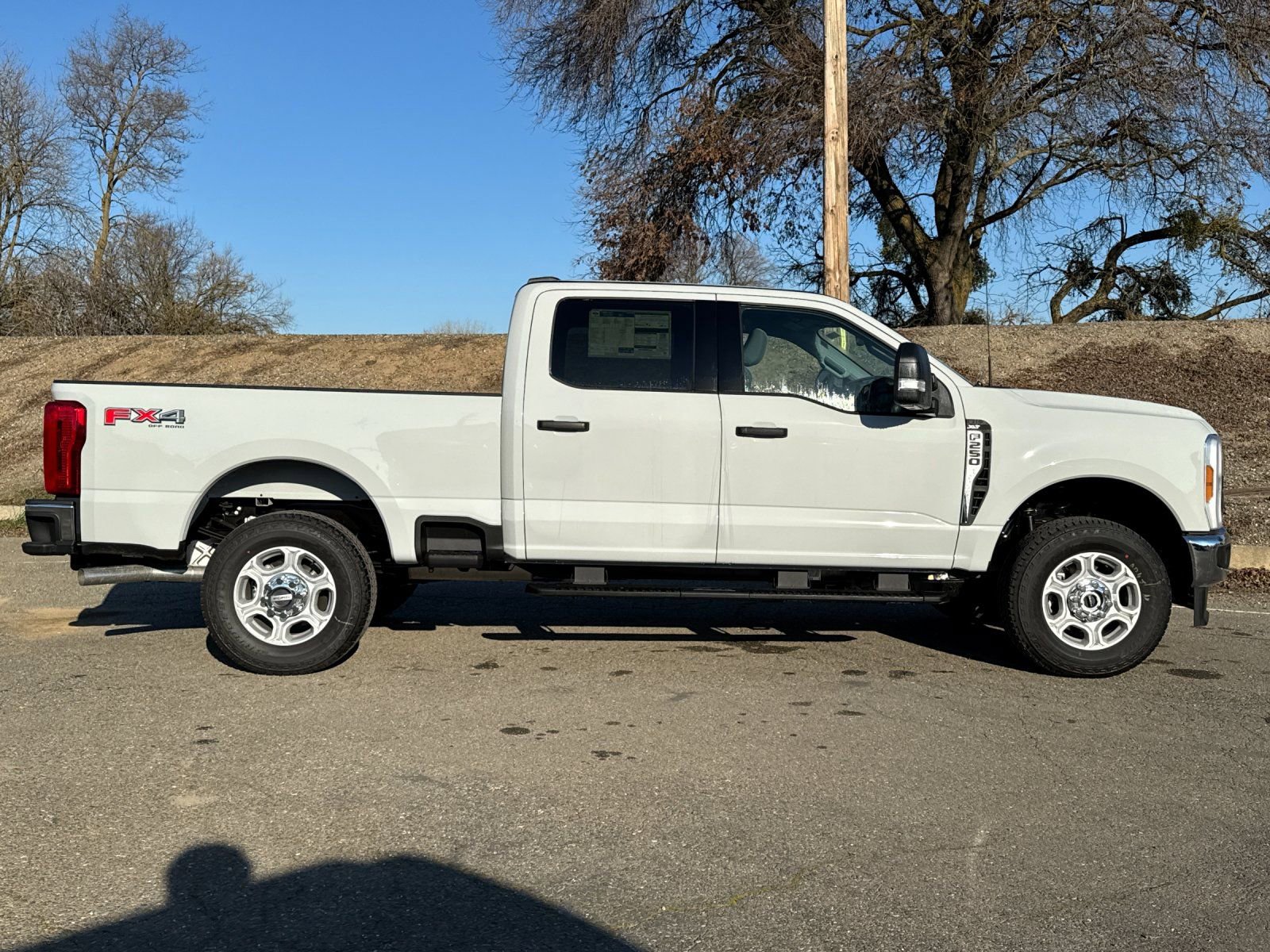 New 2026 Ford F250 XLT w/ FX4 Off-Road Package image 2