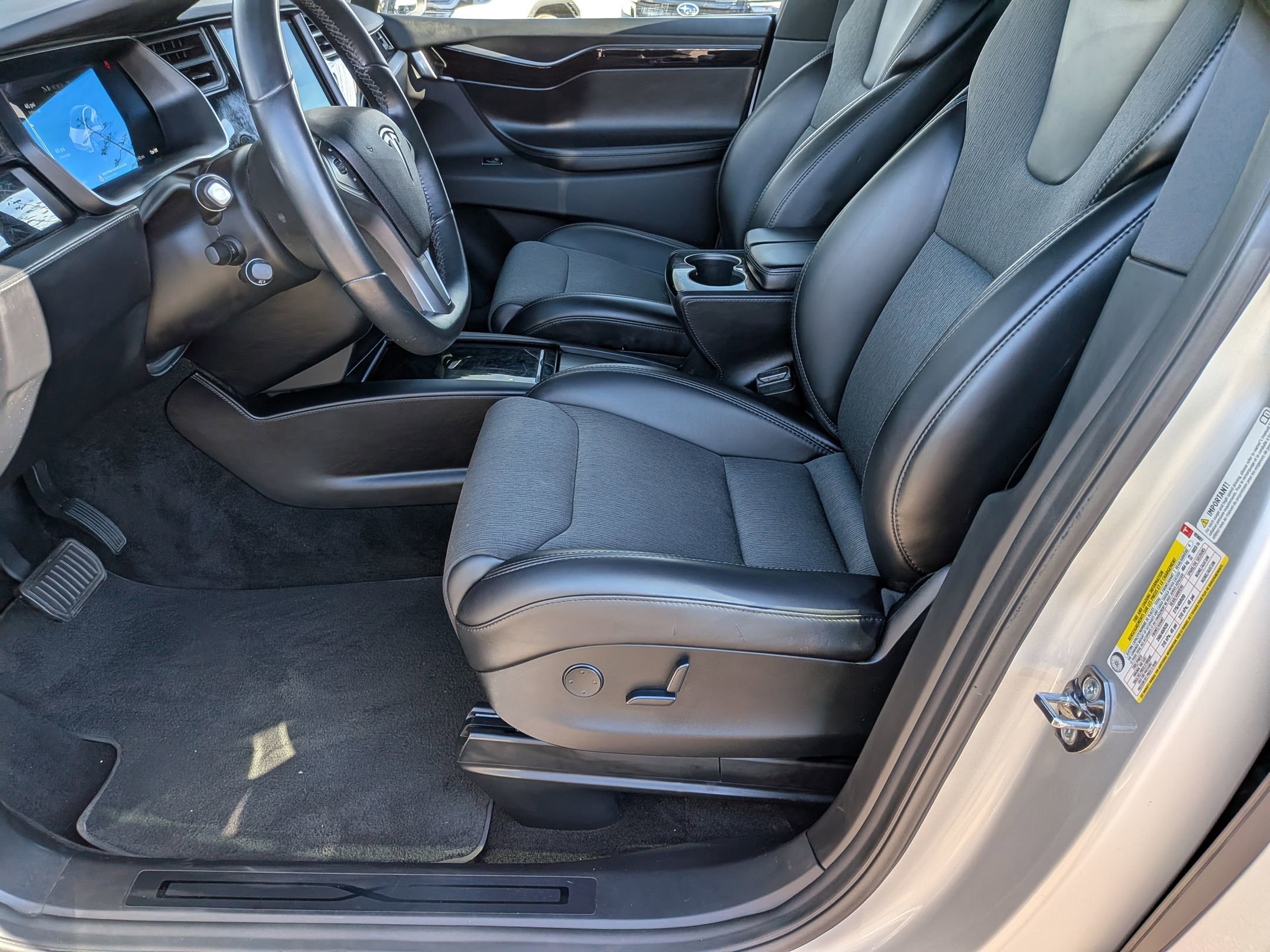 Used 2018 Tesla Model X 75D image 11