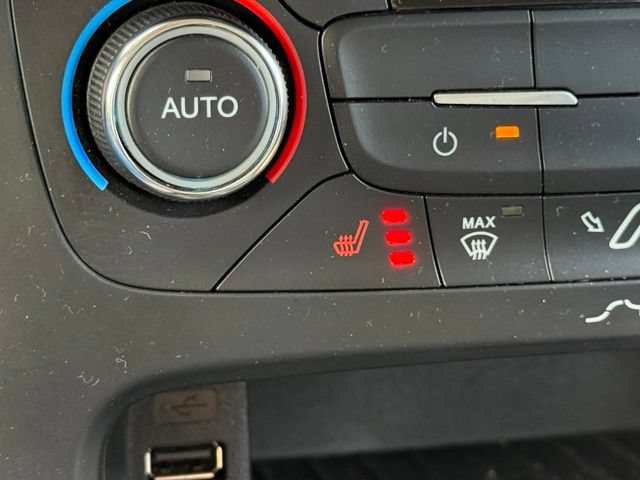 Used 2016 Ford Focus Titanium FWD image 25