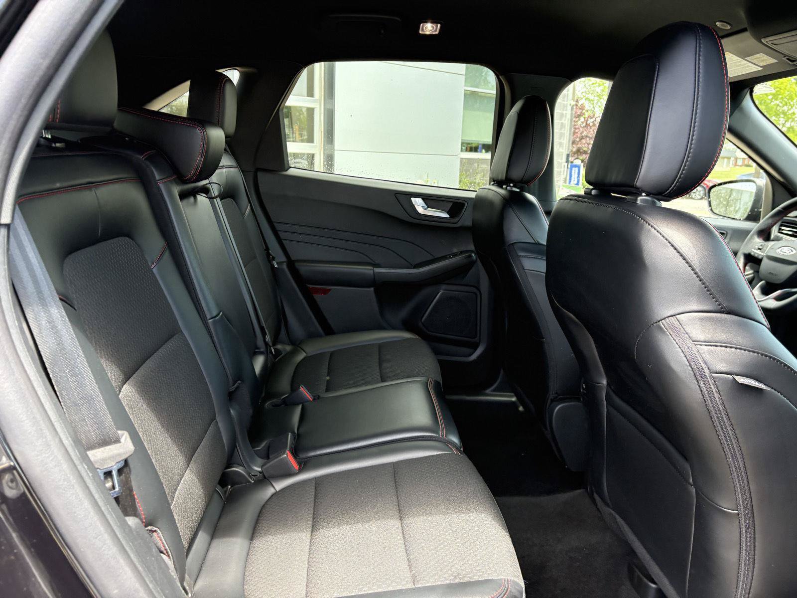 Used 2025 Ford Escape ST-Line AWD/4WD image 21