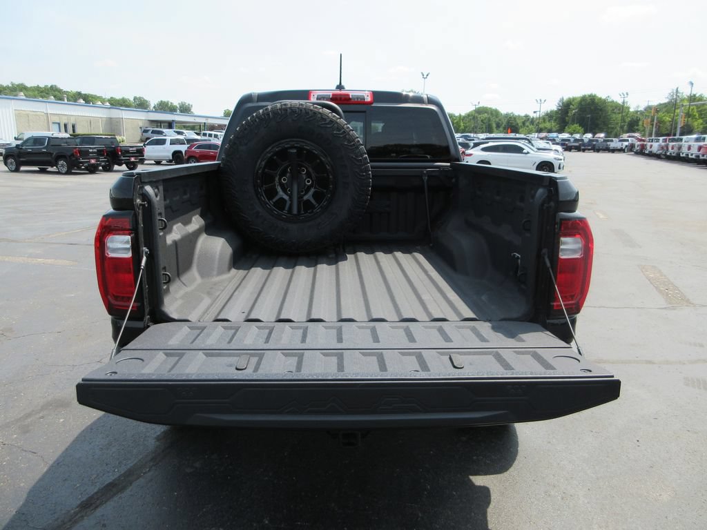 Certified 2024 GMC Canyon AT4X w/ AT4X AEV Edition AWD/4WD image 9
