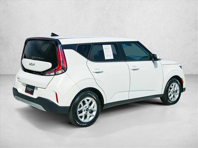 Used 2024 Kia Soul LX w/ Option Group 015 FWD image 5