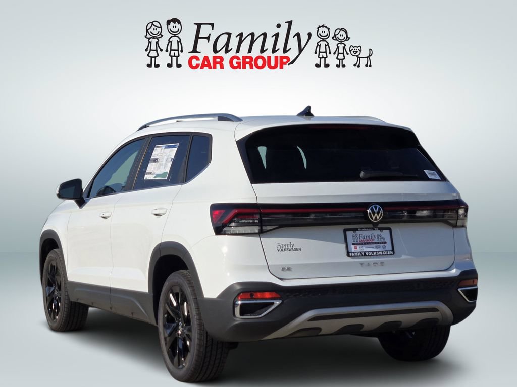 New 2026 Volkswagen Taos SE FWD image 3