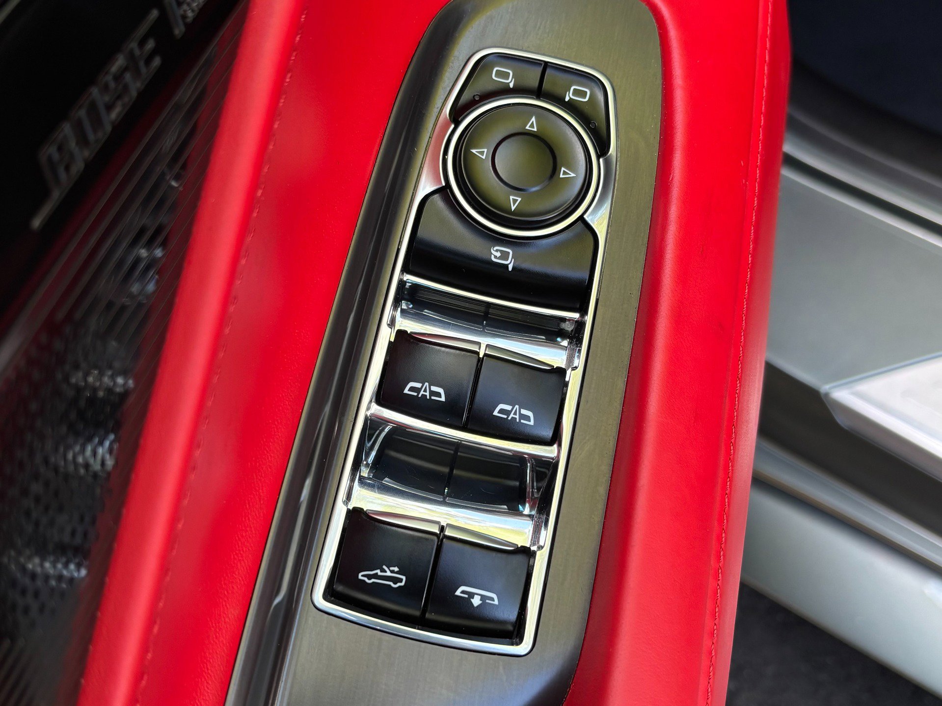 Used 2024 Chevrolet Corvette Stingray Premium Conv w/ Stealth Interior Trim Package RWD image 57
