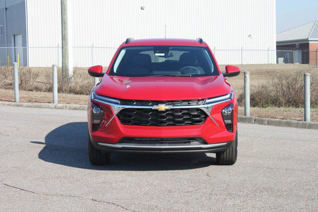 New 2026 Chevrolet Trax LT w/ Driver Confidence Package image 3