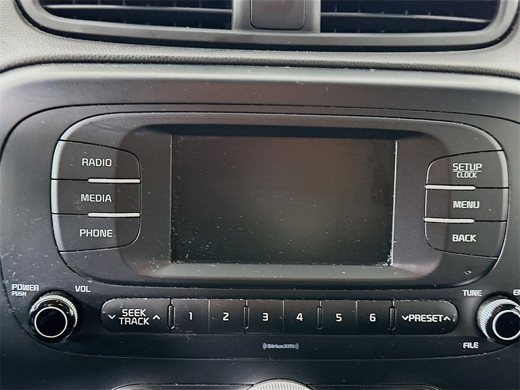 Used 2018 Kia Soul Base image 13