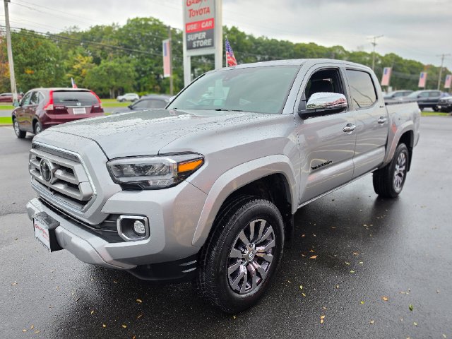 Used 2023 Toyota Tacoma Limited AWD/4WD image 3