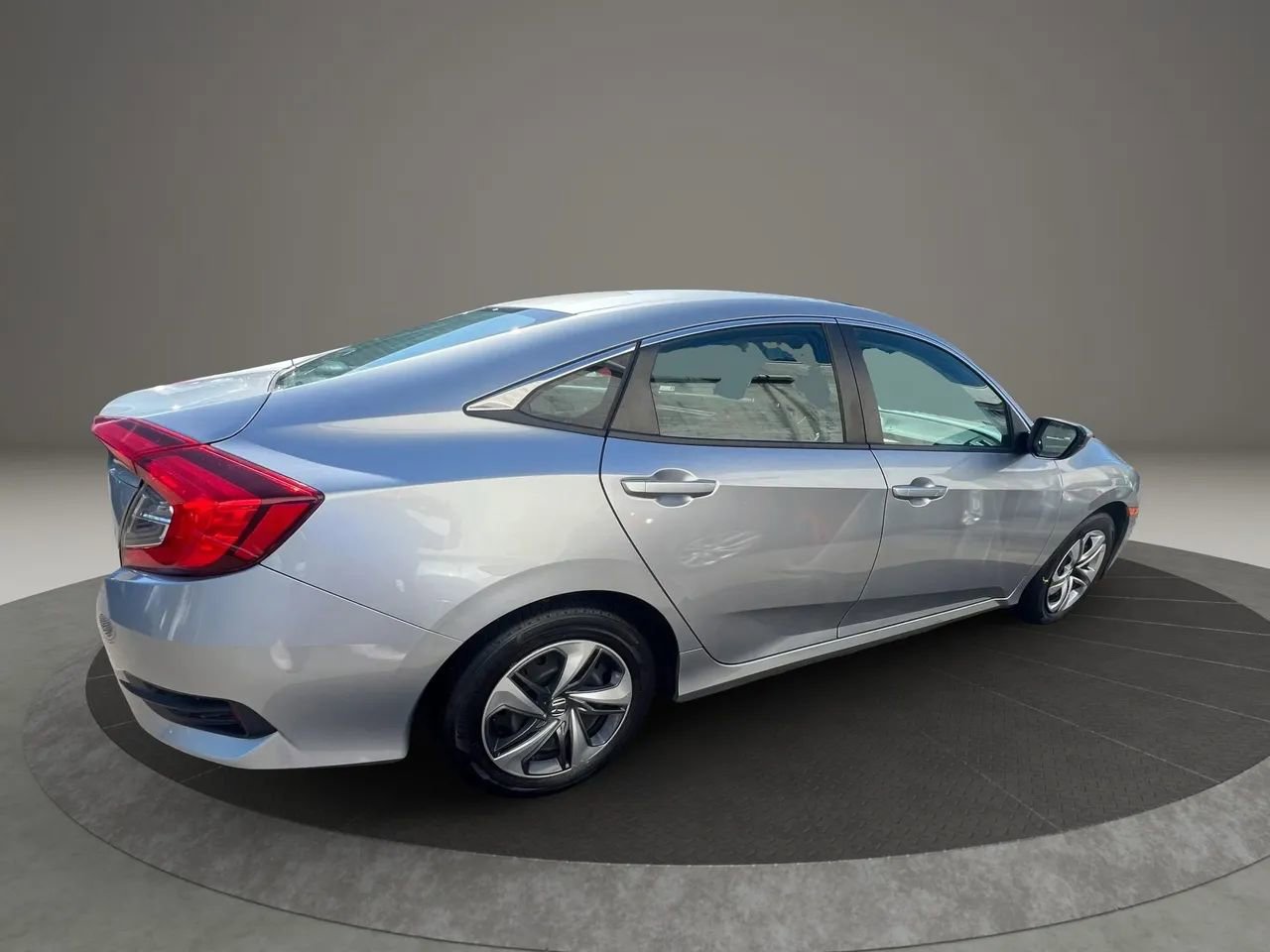 Used 2020 Honda Civic LX image 3