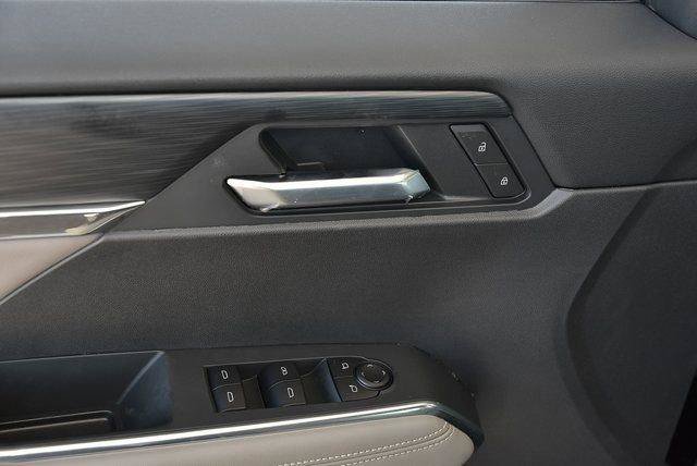 New 2026 GMC Acadia Elevation w/ Super Cruise Package FWD image 12