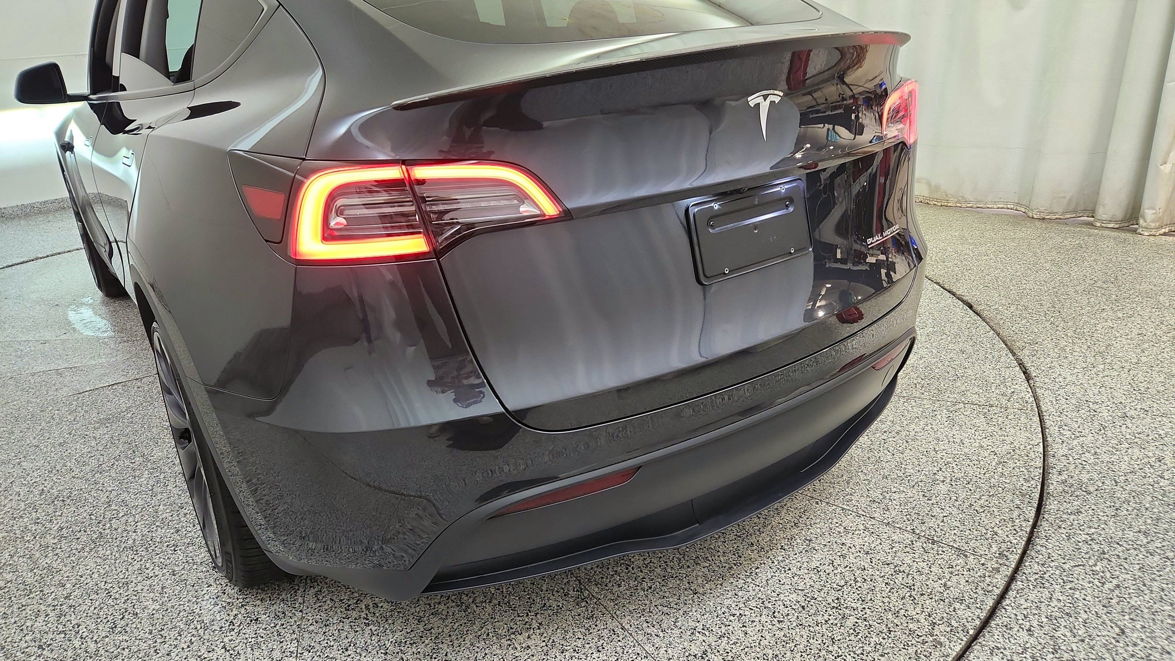 Used 2024 Tesla Model Y Performance AWD/4WD image 27